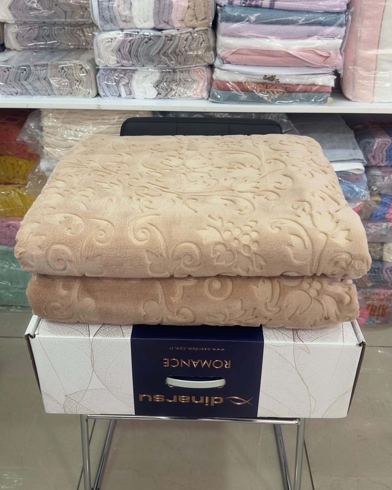 Ambasador Ćebe 220x240